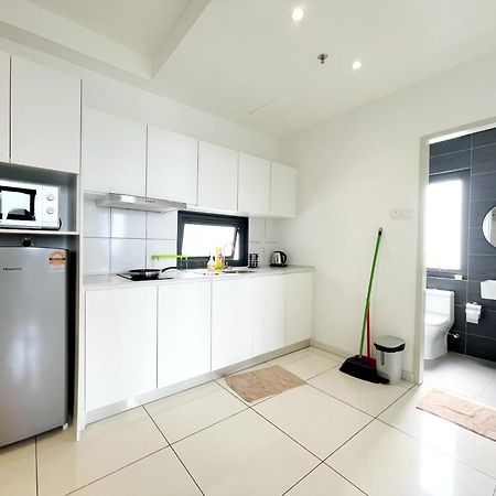 Horizon Suite Homestay, Klia By S&T Homez Sepang Exterior photo