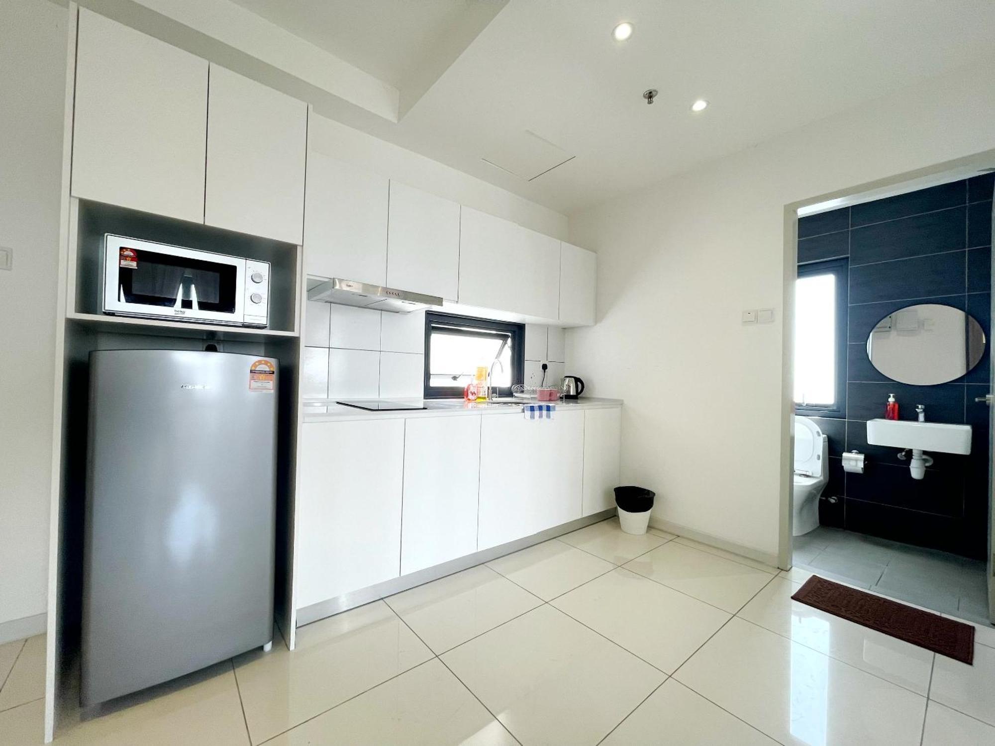 Horizon Suite Homestay, Klia By S&T Homez Sepang Exterior photo