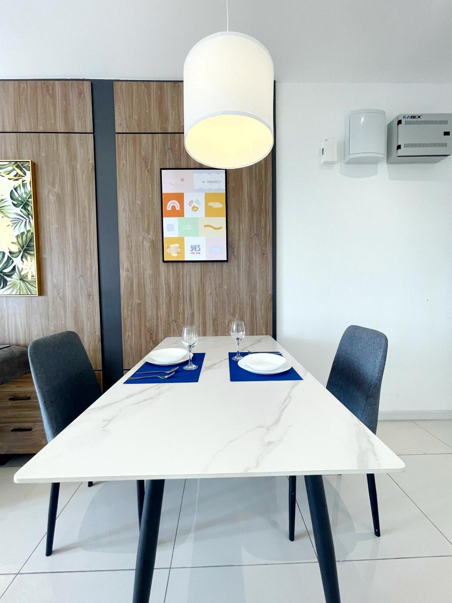 Horizon Suite Homestay, Klia By S&T Homez Sepang Exterior photo
